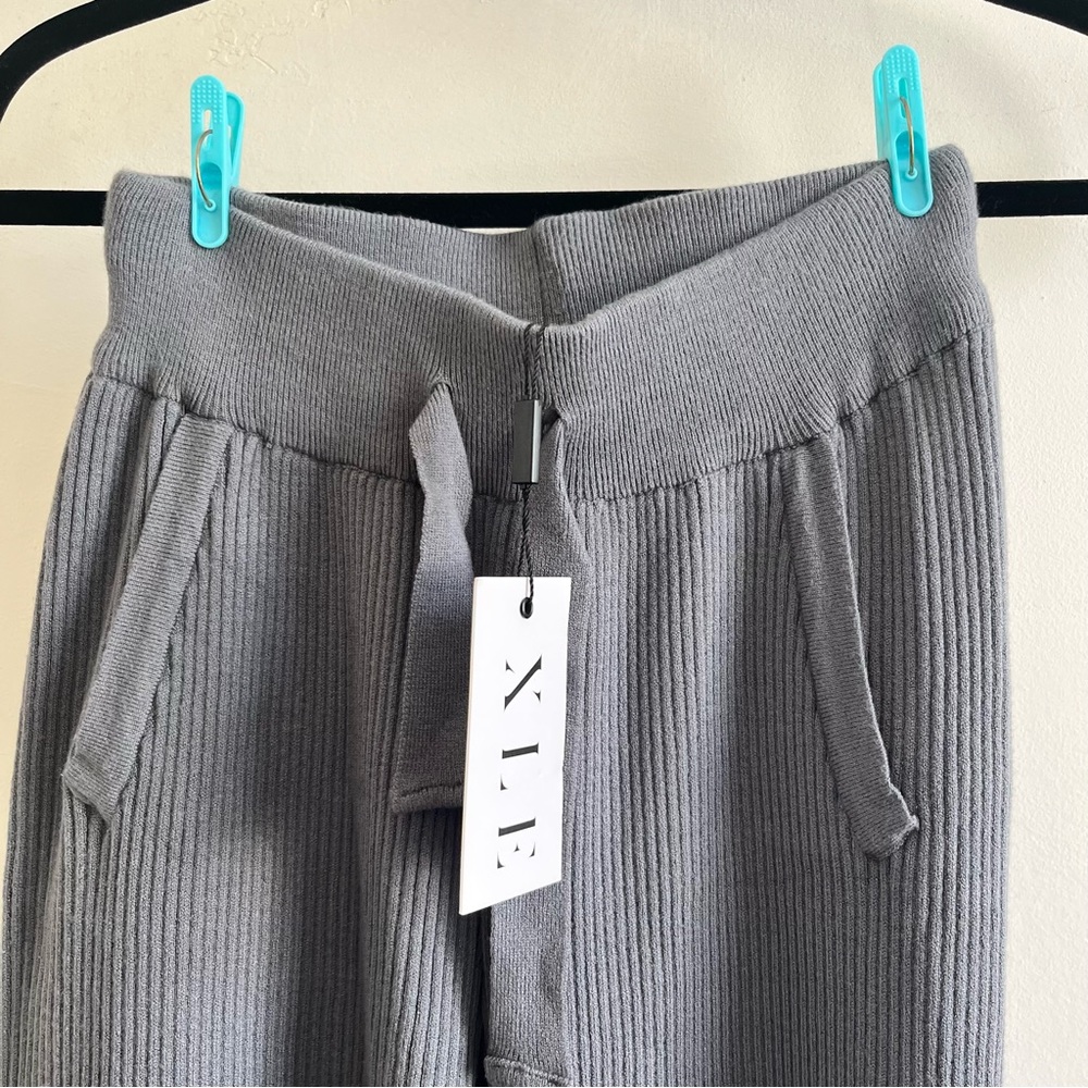 Grey Rib Knitted Pants - Picture 9 of 9